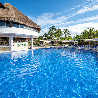 Viva Wyndham Maya — Pool