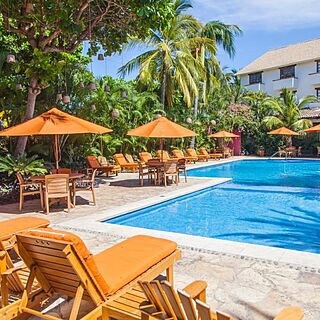 Villa Blanca — Pool