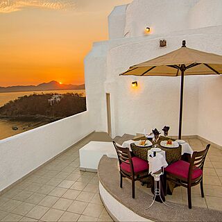 Tesoro Manzanillo — Sample Balcony