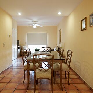 Suites Las Palmas — Sample Dining Area
