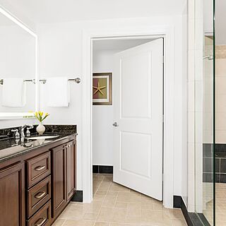 Marriott's SurfWatch &mdash; Sample Bathroom