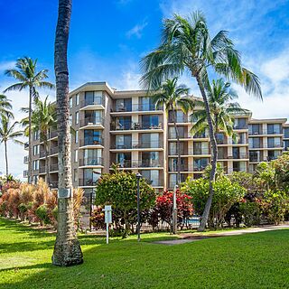 Kauhale Makai — Exterior