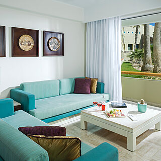 Mayan Palace at Vidanta Puerto Peñasco — Living area in one- and two-bedroom suites