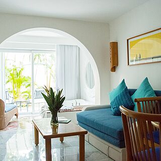 Sunset Marina Resort & Yacht Club — Sample Living Area