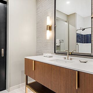 Club Wyndham Atlanta &mdash; Sample bathroom