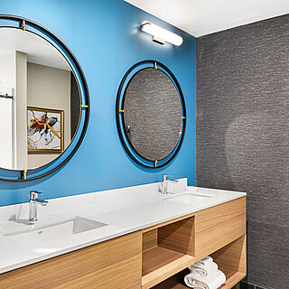Club Wyndham Atlanta &mdash; Sample bathroom