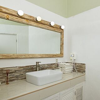 Royal Host Club at Portofino — Sample Bathroom