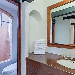 Puerto de Luna All Suites Resort — Sample Bathroom