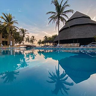 Reef Yucatán All Inclusive Hotel & Convention Center — Pool
