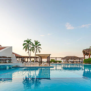 Park Royal Beach Ixtapa — Pool