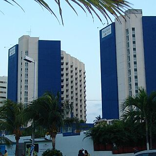 Playa Acapulco Beach at Playa Suites — Exterior