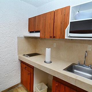 Pacifica Golf — Sample Kitchen