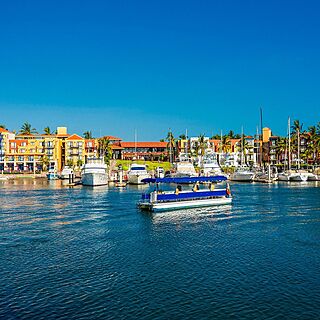 Marina el Cid Hotel & Yacht Club — Exterior