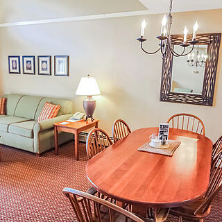 InnSeason Resorts Pollard Brook — Sample Living Area