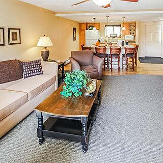 InnSeason Resorts Pollard Brook — Sample Living Area