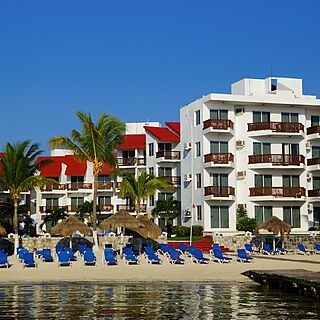 Imperial las Perlas — Exterior