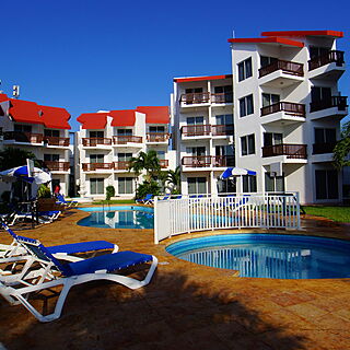 Imperial las Perlas — Pool