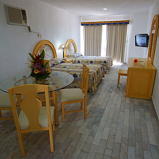 Imperial las Perlas — Sample Living Area