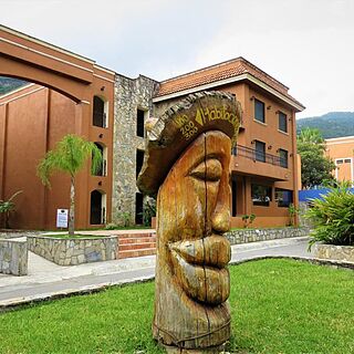 Hotel Cola de Caballo &mdash; Exterior