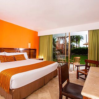 Hotel Las Palmas Beach Resort — Sample Bedroom