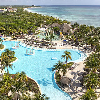 Grand Palladium Colonial Resort & Spa &mdash; Pool
