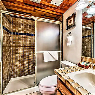 Tahoe Beach & Ski Club — Sample Bathroom