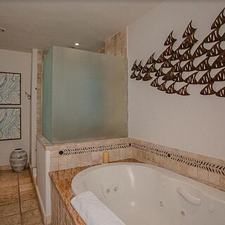 Esperanza - An Auberge Resort — Sample Bathroom
