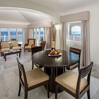 Cozumel Palace &mdash; Sample Dining Area