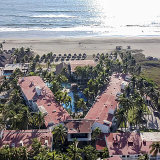Mar Paraiso Queen — Aerial View
