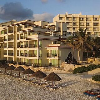 Grand Park Royal Cancun — Exterior