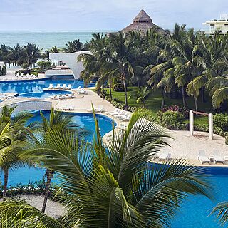 Azul Hotel & Beach Resort &mdash; Pool