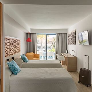 Oasis Lanz Beach Mate — Sample Bedroom