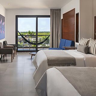 Ventus Ha at Marina El Cid Spa & Beach Resort — Sample family room