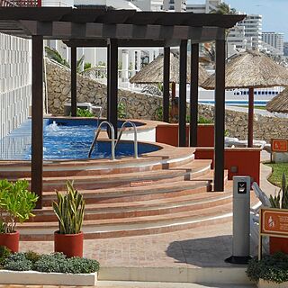 Royal Solaris Cancun — Hot Tub
