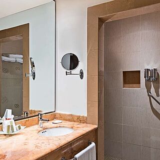 Occidental Grand Xcaret &mdash; Sample Bathroom