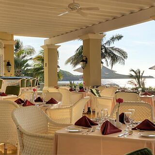 Emerald Estates by Pueblo Bonito — Restaurant