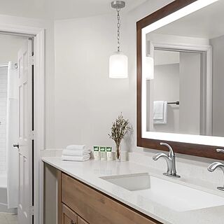 Marriott's Heritage Club — Sample Bathroom