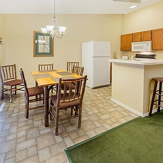 Ozark Mountain Resort — Sample Dining Area