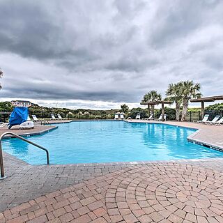 Sands Villa Resort &mdash; Pool