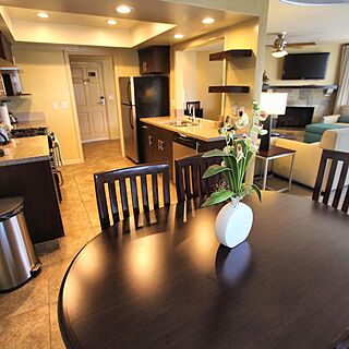 Four Seasons Pacifica &mdash; Sample Dining Area