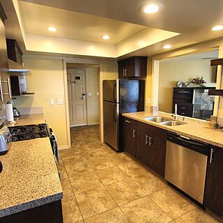 Four Seasons Pacifica &mdash; Sample Kitchen