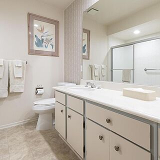 Casitas del Monte &mdash; Sample Bathroom