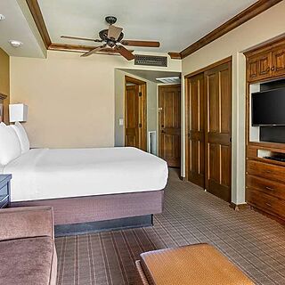 Hilton Vacation Club Sedona Summit &mdash; Sample Bedroom