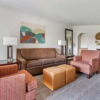 Hilton Vacation Club Sedona Summit &mdash; Sample Living Area