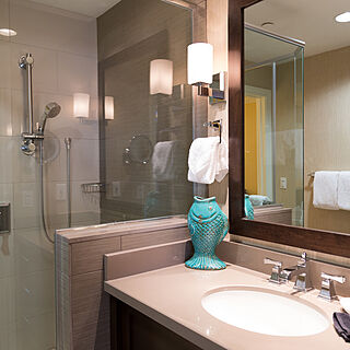 Carlsbad Inn Beach Resort — Sample Bathroom