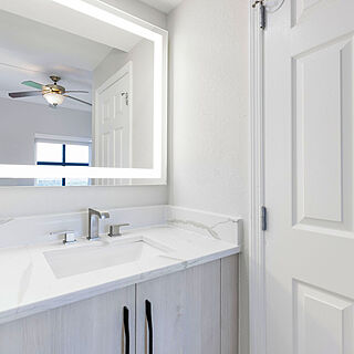 Westgate Palace — Sample Bathroom