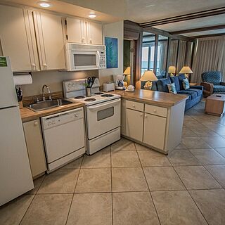 Sea Club IV — Sample Kitchen