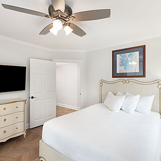 Westgate Historic Williamsburg — Sample Bedroom