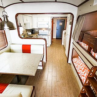 Mariner's Boathouse & Beach Resort — Sample Unit