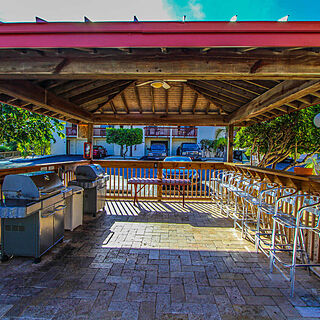 Florida Bay Club — Grilling Area